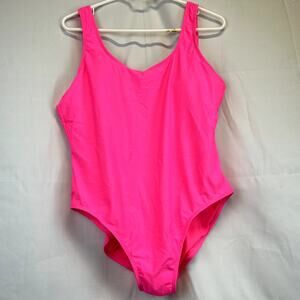 SKU2546 No Boundaries Juniors' XL (15-17) Hot Pink One-Piece Swimsuit